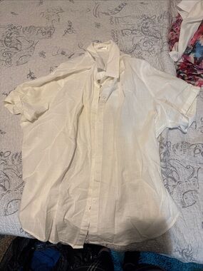 Women's White Short-Sleeve Button-Down Shirt - Lightweight Linen Blend